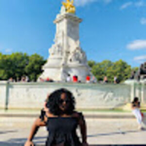 Meet your Posher, Lyne